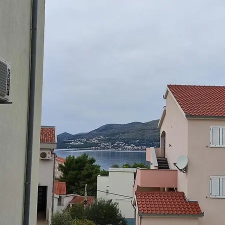 Ciovo Apartment *